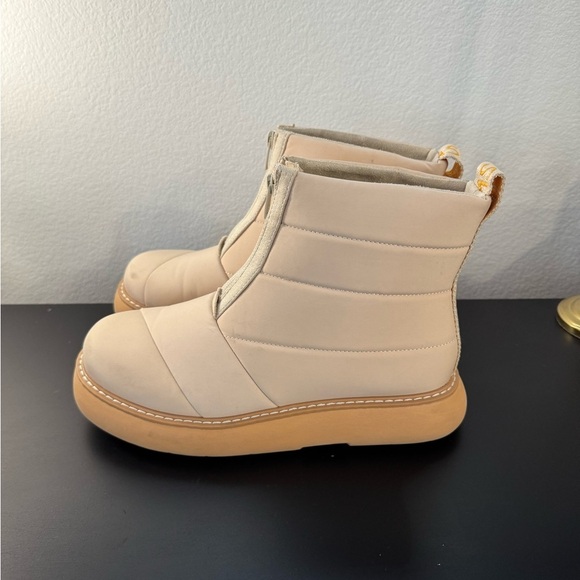 Toms Women’s Alpargata Mallow Puffer‎ Beige Booties Size 8 - Picture 4 of 8